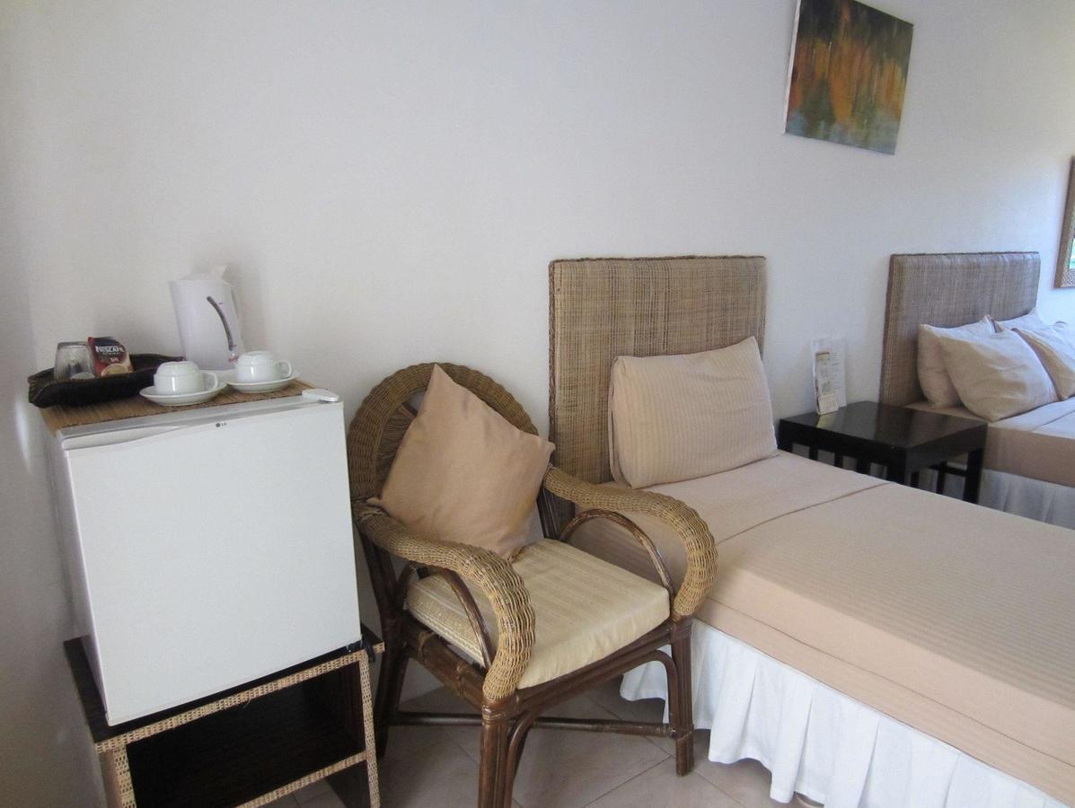 Boracay White Coral Hotel Balabag  Bagian luar foto