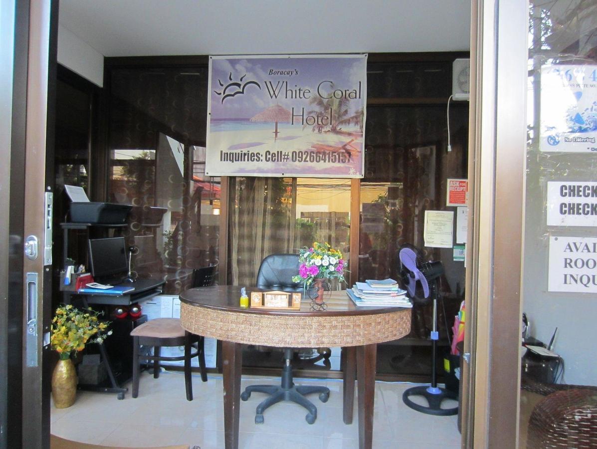 Boracay White Coral Hotel Balabag  Bagian luar foto