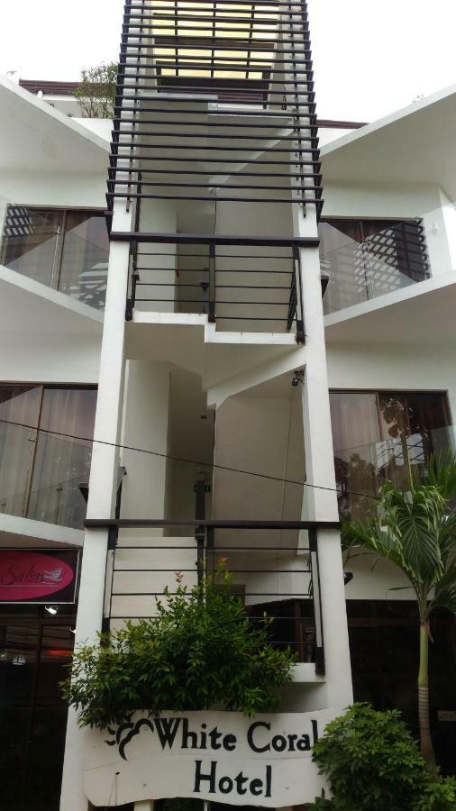 Boracay White Coral Hotel Balabag  Bagian luar foto